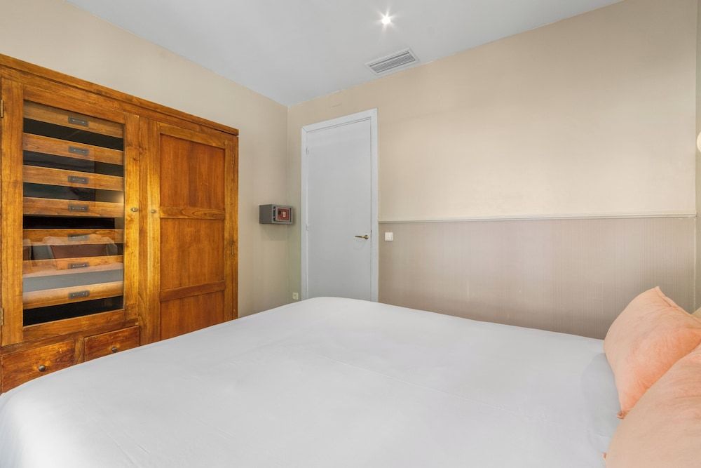 Suite Home Sagrada Familia Classic Apartment, 3 Bedrooms, Non Smoking 5