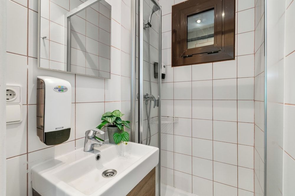 Suite Home Sagrada Familia Classic Apartment, 3 Bedrooms, Non Smoking 13