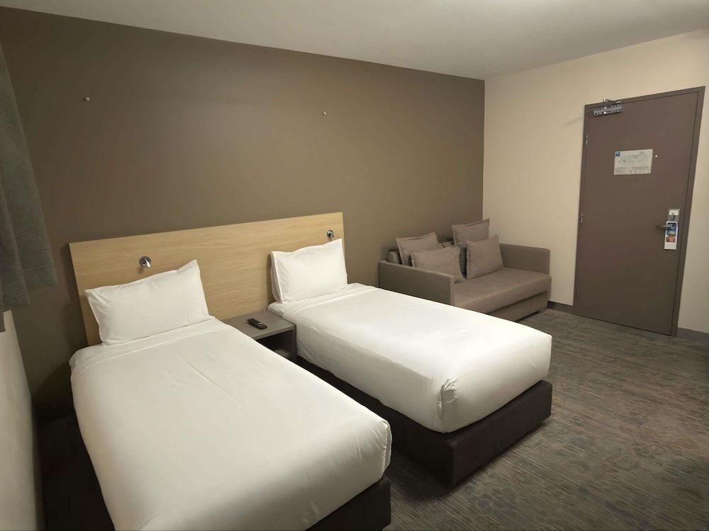 ibis budget Melbourne CBD Standard Twin Room, 2 Twin Beds 3