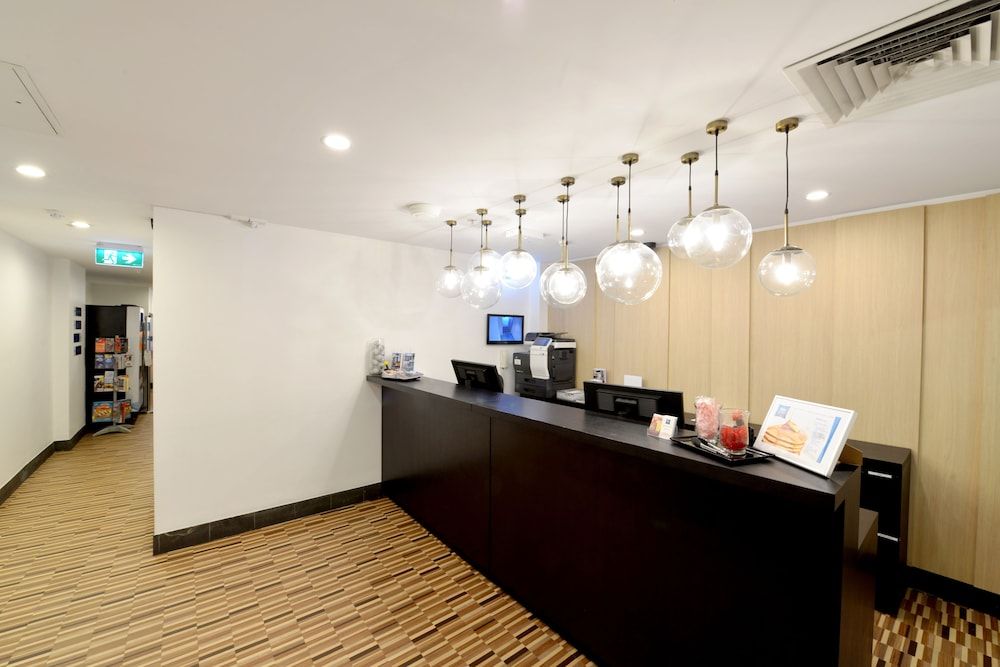 undefined ibis budget Melbourne CBD 8