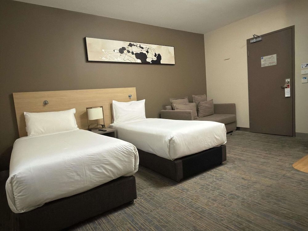 ibis budget Melbourne CBD Standard Twin Room, 2 Twin Beds 4
