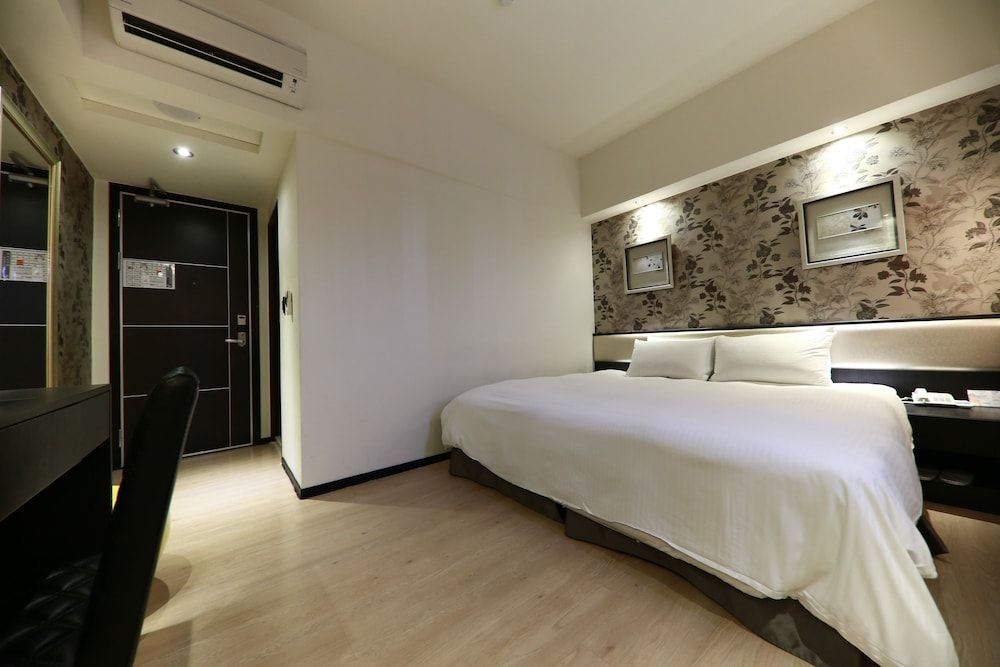 Talmud Hotel Taichung Standard Double Room