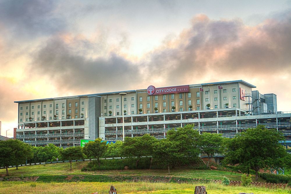 undefined City Lodge Hotel at OR Tambo International Airport 2