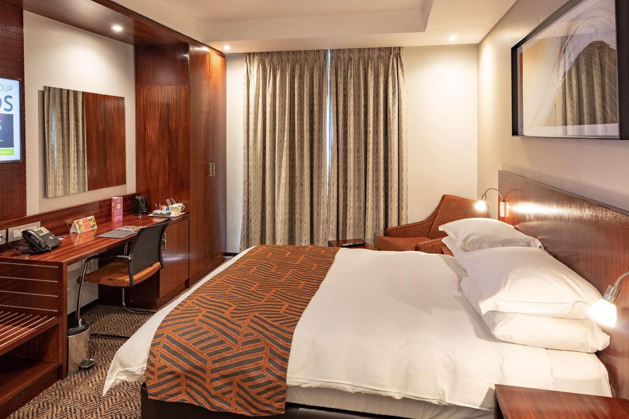 undefined City Lodge Hotel at OR Tambo International Airport 5
