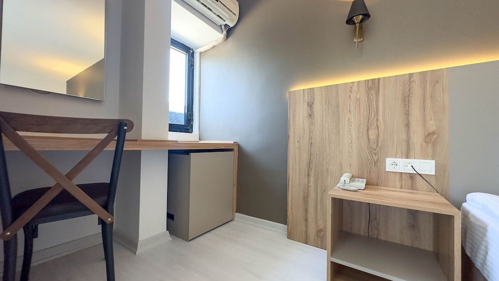 Ephesus Hitit Hotel Standard Triple Room, 1 Bedroom, Pool View, Poolside 5