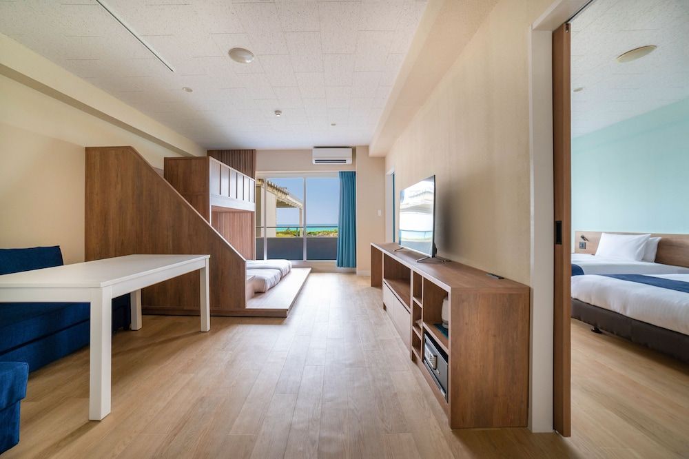 Family Studio Suite, Non Smoking, Beach View
