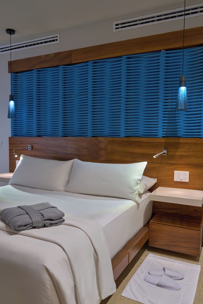 Devossion By Live Aqua Playa del Carmen All Inclusive - Adults Only Premium Room, 1 King Bed, Garden View 2