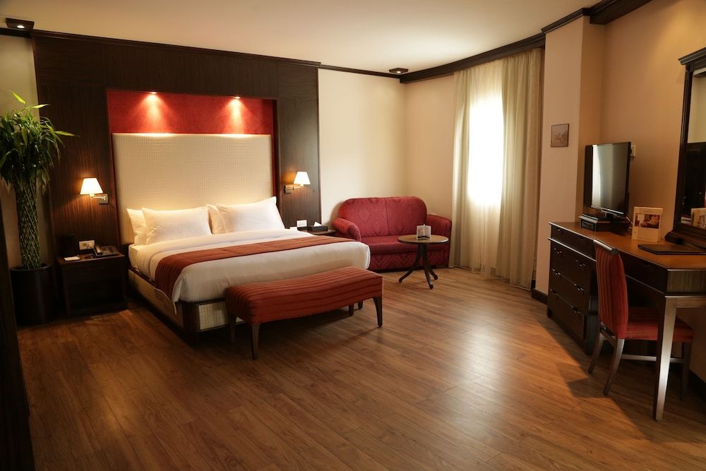 Executive Suite