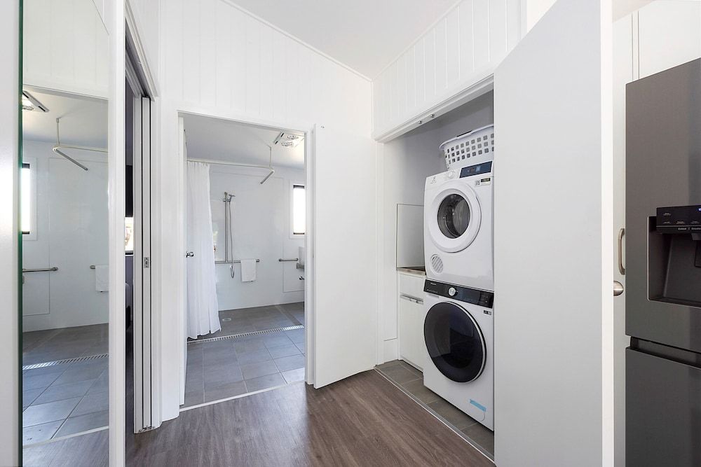 Reflections Forster Beach - Holiday Park Premium Villa Accessible - Sleeps 4 5