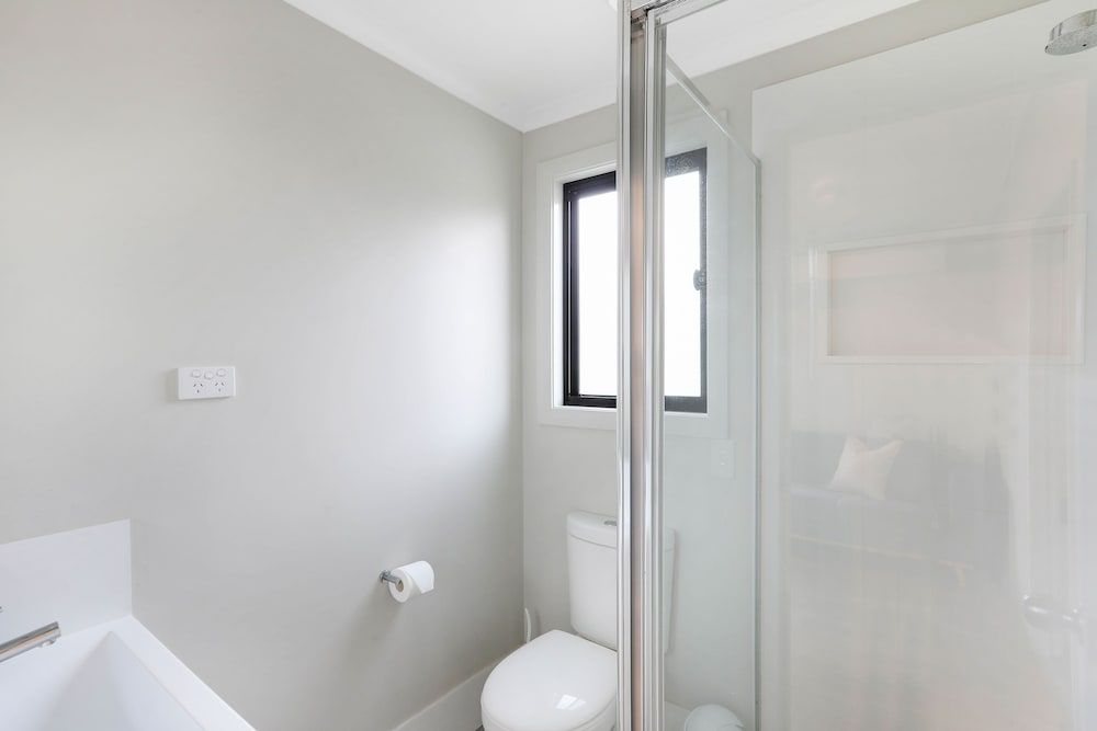 Reflections Forster Beach - Holiday Park Deluxe Cabin - Sleeps 5 5