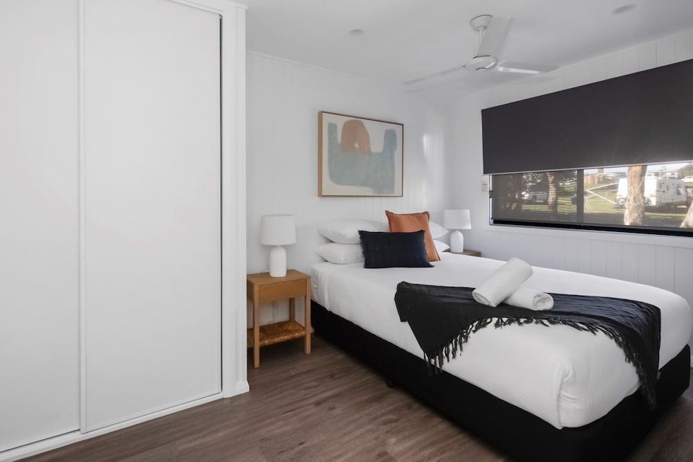 Reflections Forster Beach - Holiday Park Premium Villa Accessible - Sleeps 4 2