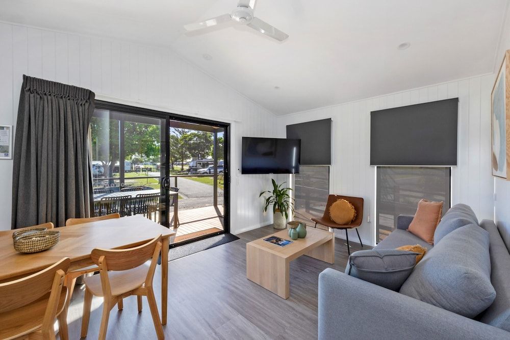 Reflections Forster Beach - Holiday Park Premium Villa Accessible - Sleeps 4 13