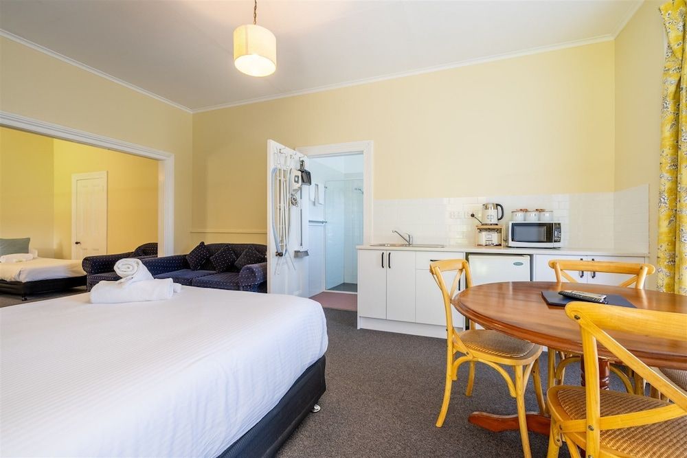 Coolangatta Estate Standard Room 10