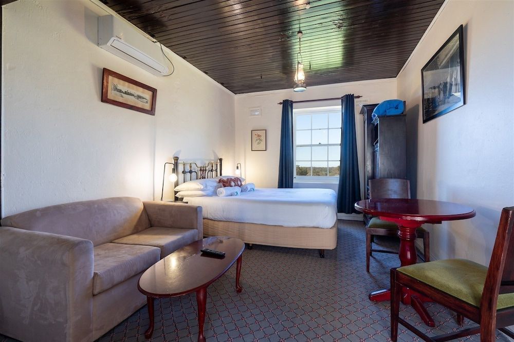 Coolangatta Estate Basic Room 5