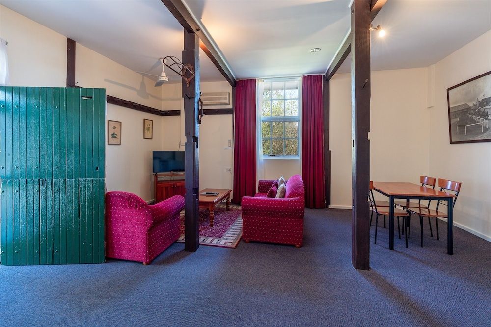 Coolangatta Estate Superior Room 11