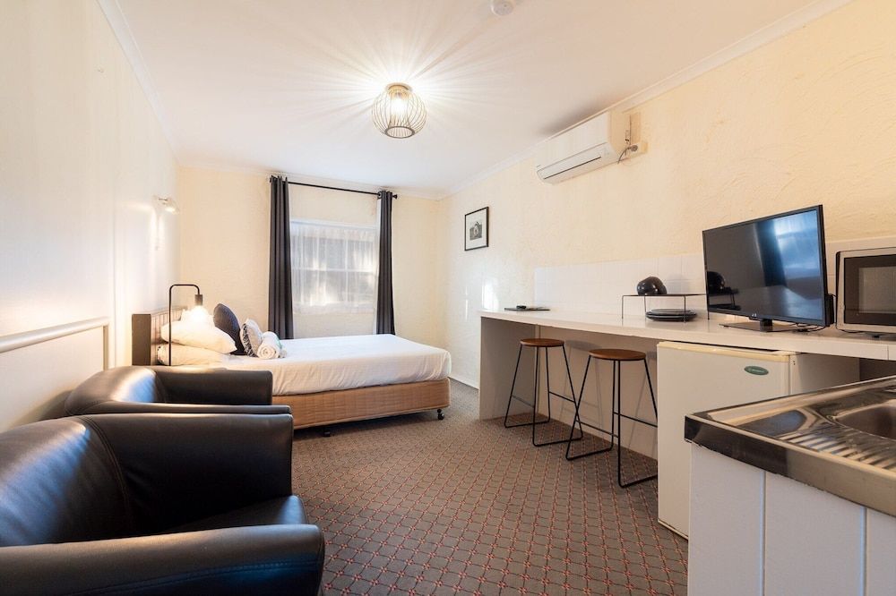 Coolangatta Estate Basic Room 10