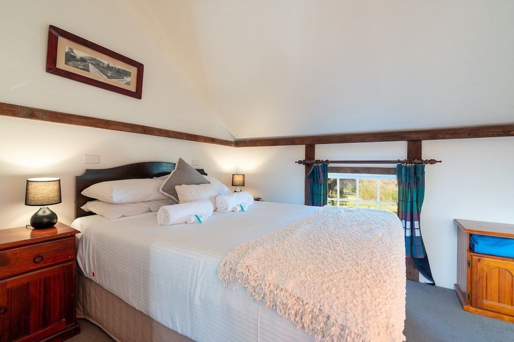 Coolangatta Estate Standard Room 4