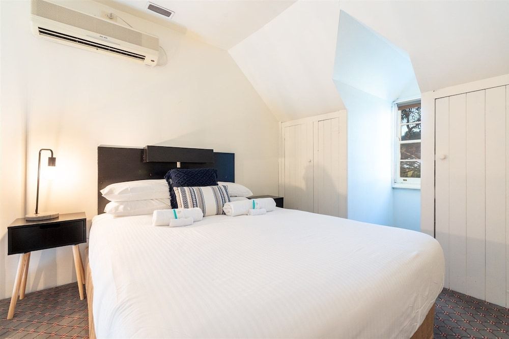 Coolangatta Estate Standard Room 5