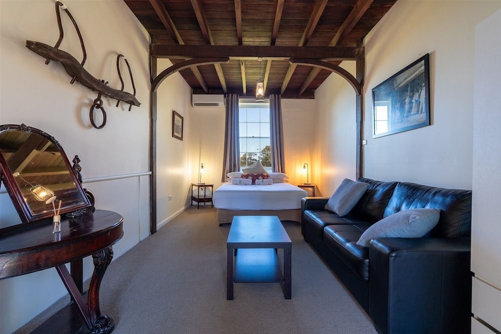 Coolangatta Estate Basic Room 11