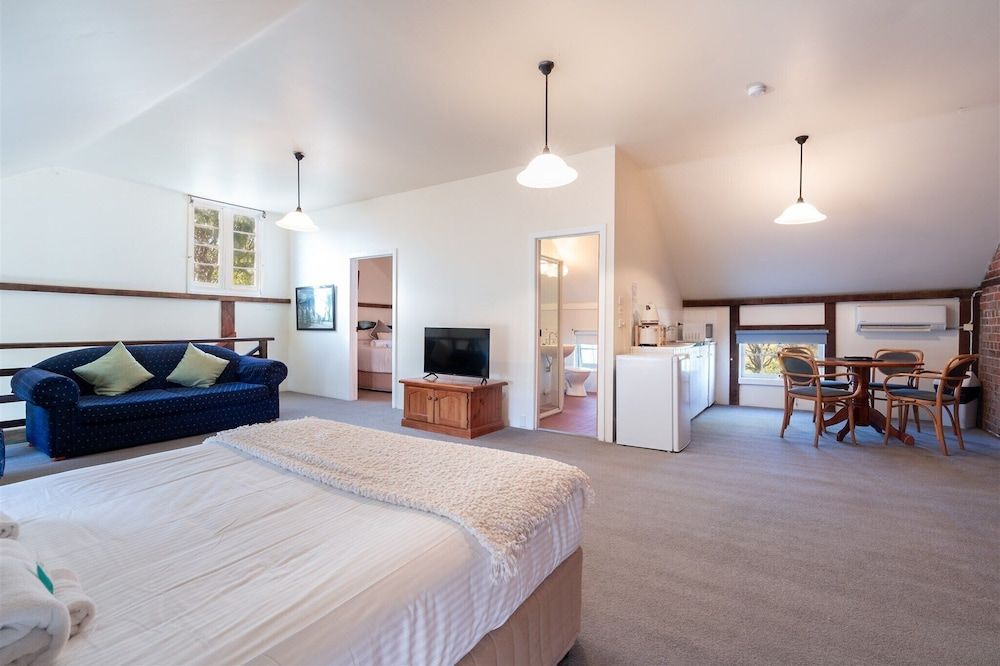 Coolangatta Estate Standard Room 12