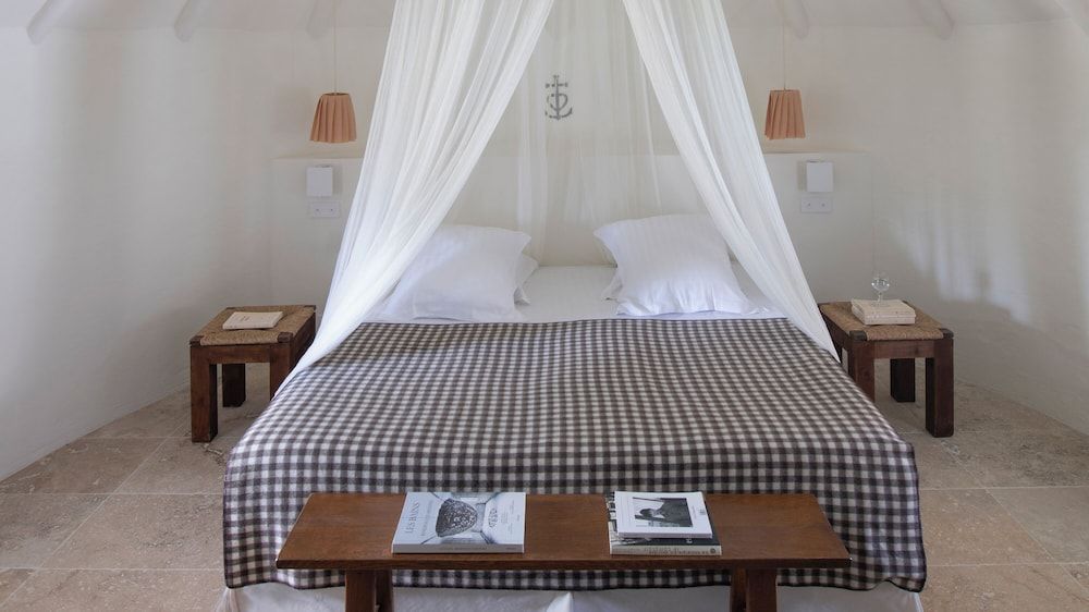 Luxury Cabin, 1 King Bed (Gardian)