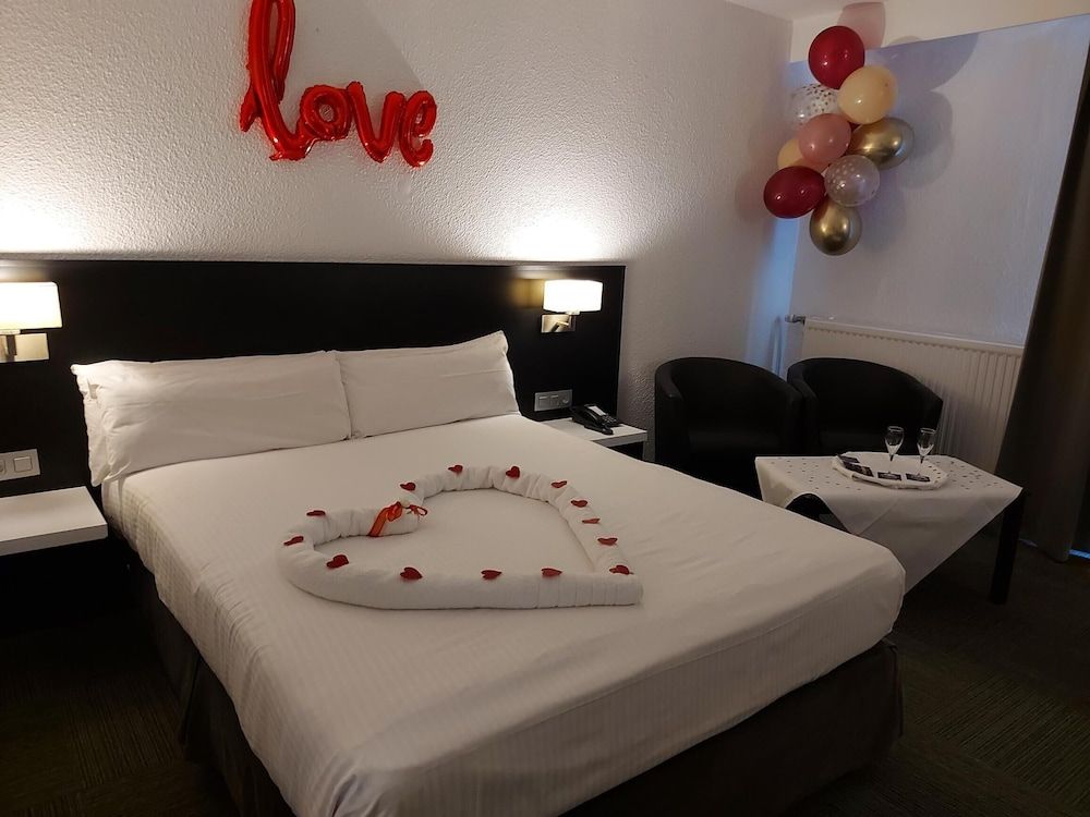 Globales Post Hotel & Wellness Double Room 5