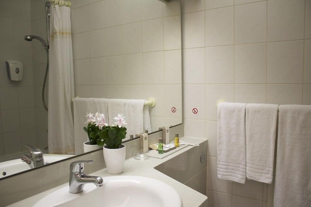 Globales Post Hotel & Wellness Twin Room 2