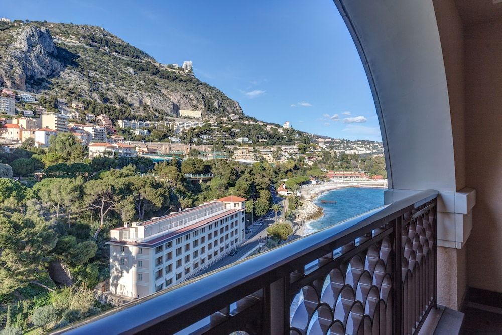 Monte-Carlo Bay Hotel & Resort Deluxe Room, City View 2