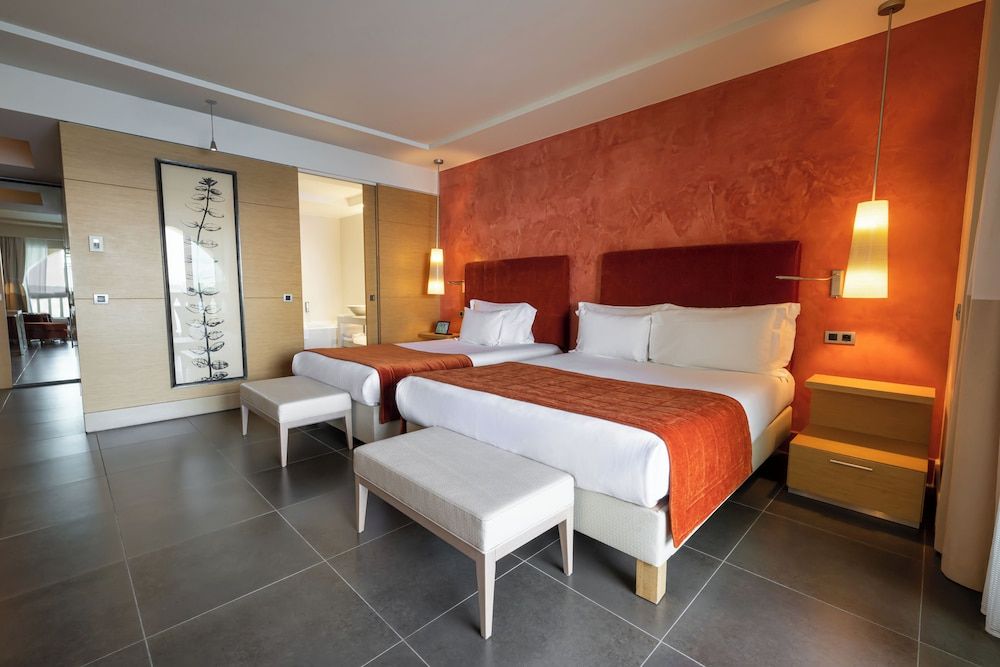 Exclusive room, sea view, 2 double beds
