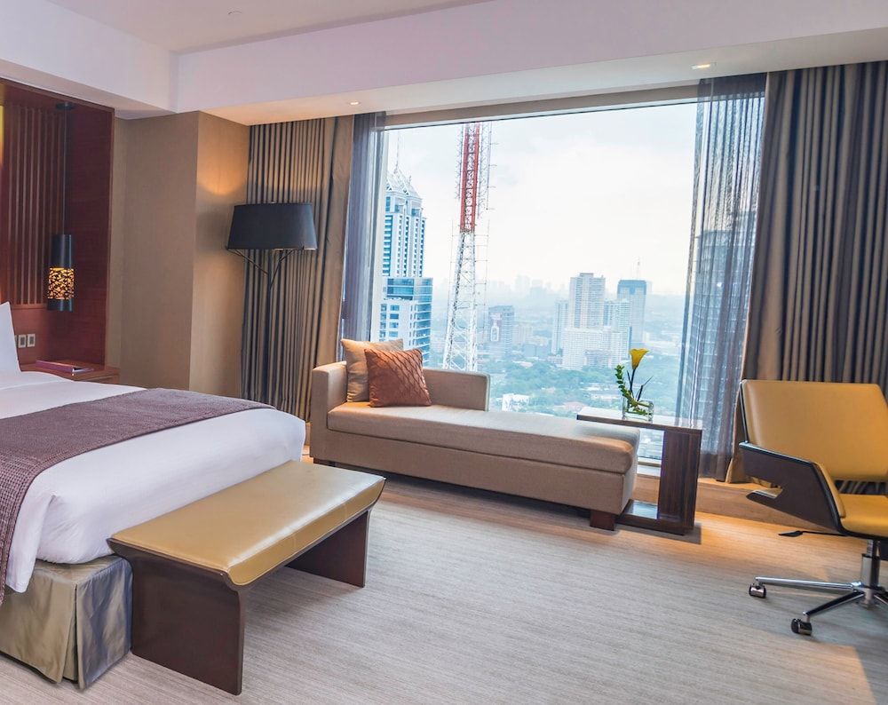Marco Polo Ortigas Manila Premier Room, 1 King Bed 2
