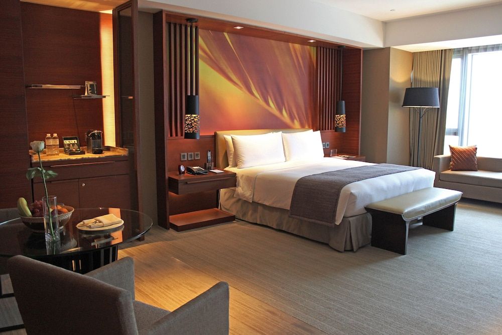 Marco Polo Ortigas Manila Premier Room, 1 King Bed