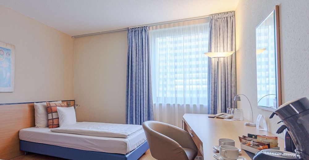 Best Western Macrander Hotel Frankfurt/Kaiserlei Business Room, 1 Twin Bed 2