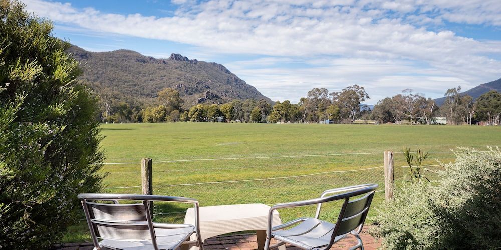 Kookaburra Motor Lodge Twin Room, Mountain View 3