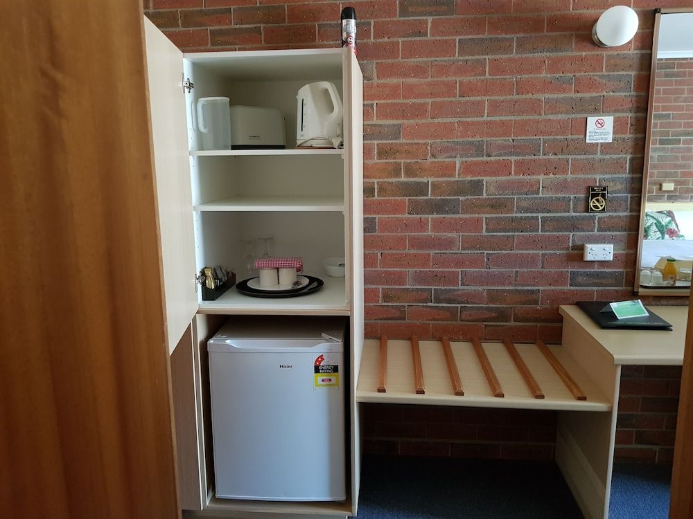 Kookaburra Motor Lodge Twin Room, Mountain View 2