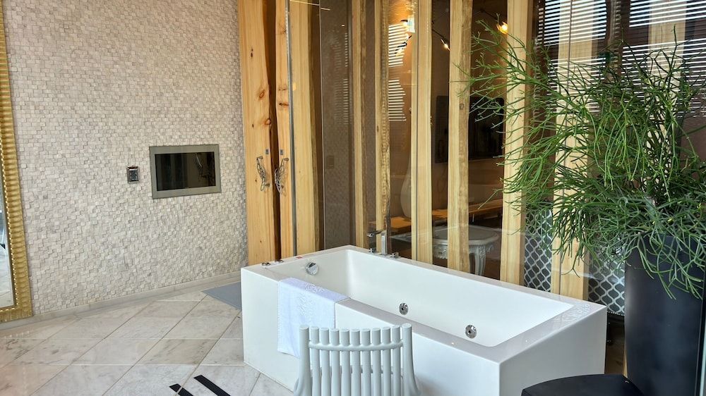 Mulan Motel Standard Room (No Garage-check in after 22:00) 8