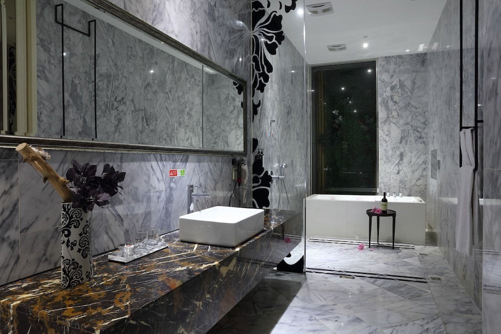 undefined Mulan Motel 4