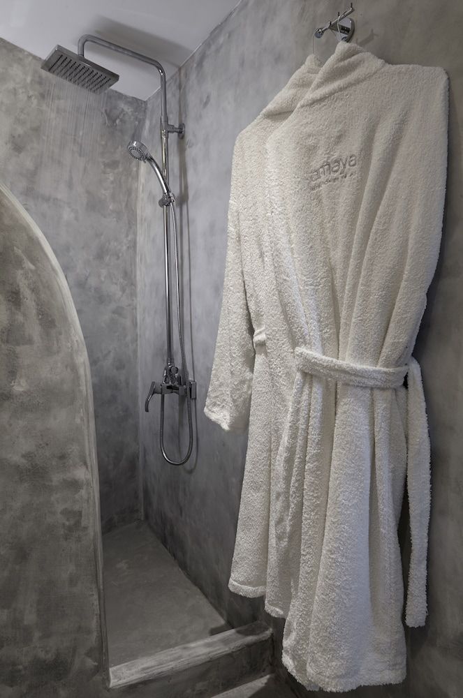 Amaya Selection of Villas Amaya Windmill Maisonette Caldera View-Outdoor Hot Tub 11