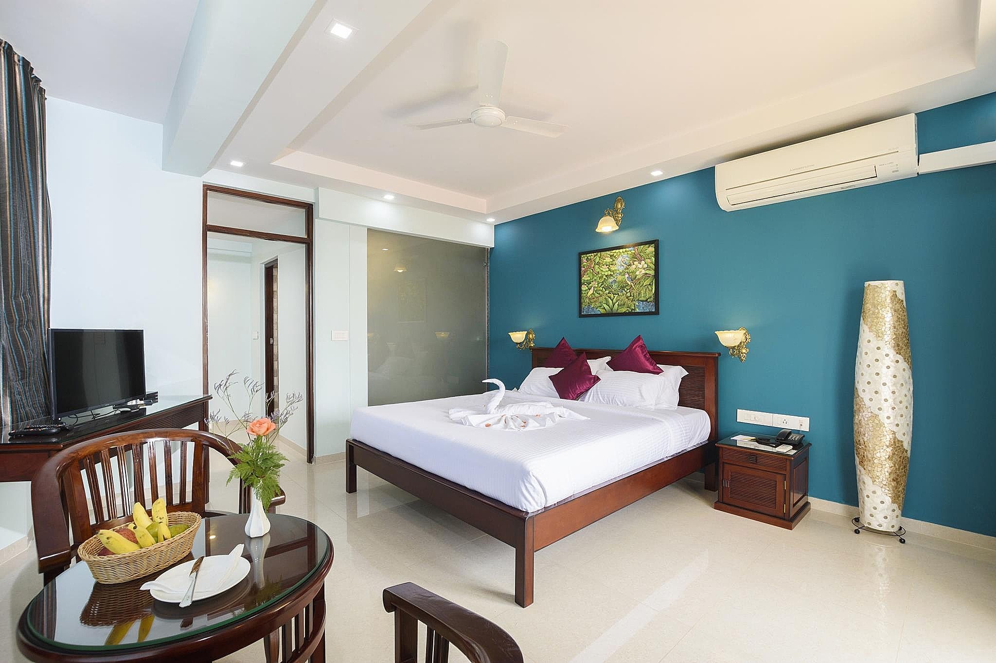 Praia Do Oura Deluxe Double Room with Garden View 2