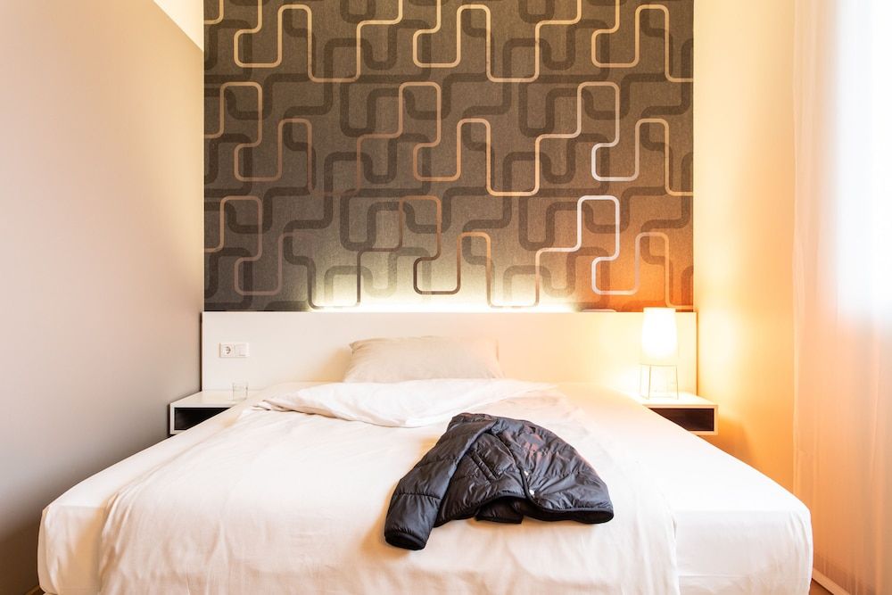 harry’s home München Moosach hotel & apartments Standard Double Room 3