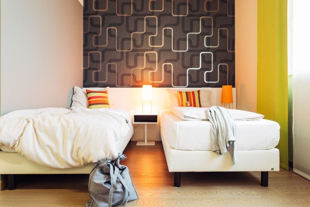 undefined harry’s home München Moosach hotel & apartments 8