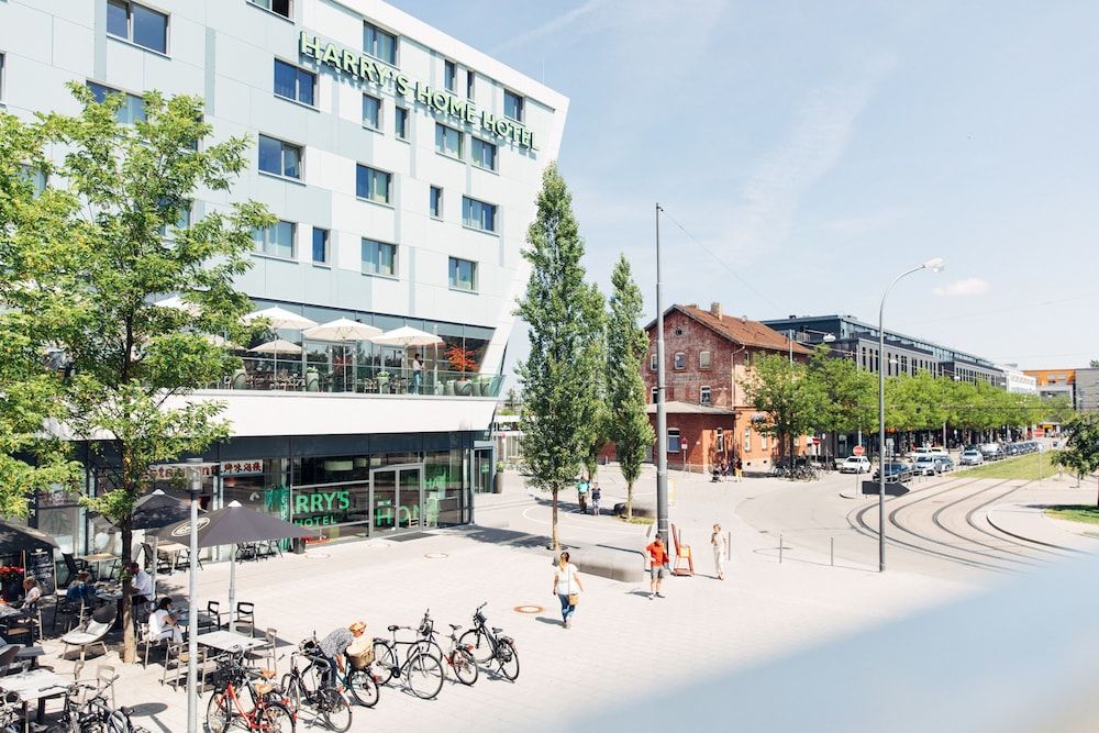 undefined harry’s home München Moosach hotel & apartments 3