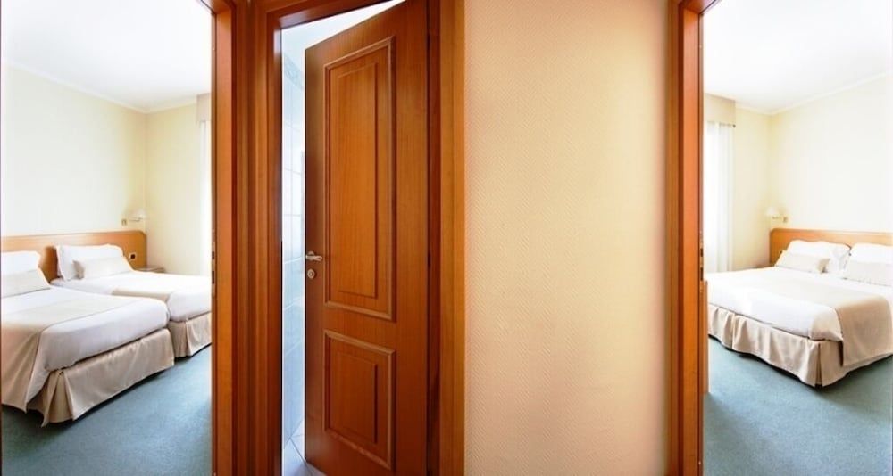 Hotel Villa Ida Quadruple Room 2