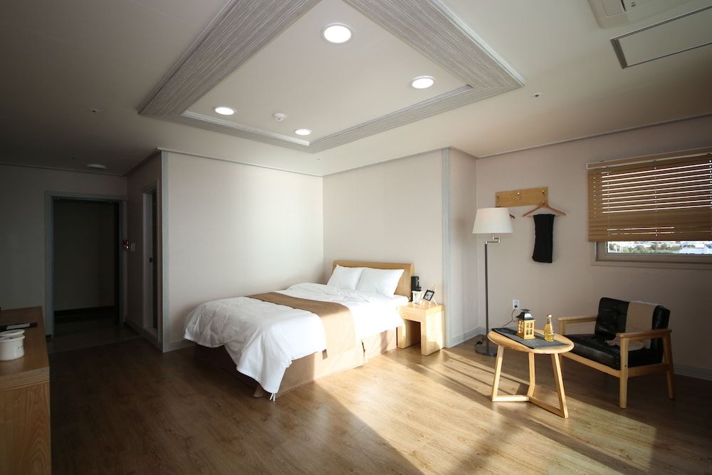 Hotel Aroha Deluxe Double Room, Sea View 2