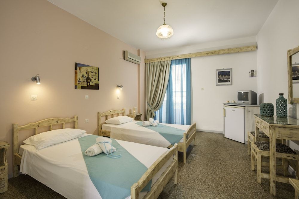 Twin Room, 3 Twin Beds, Non Smoking