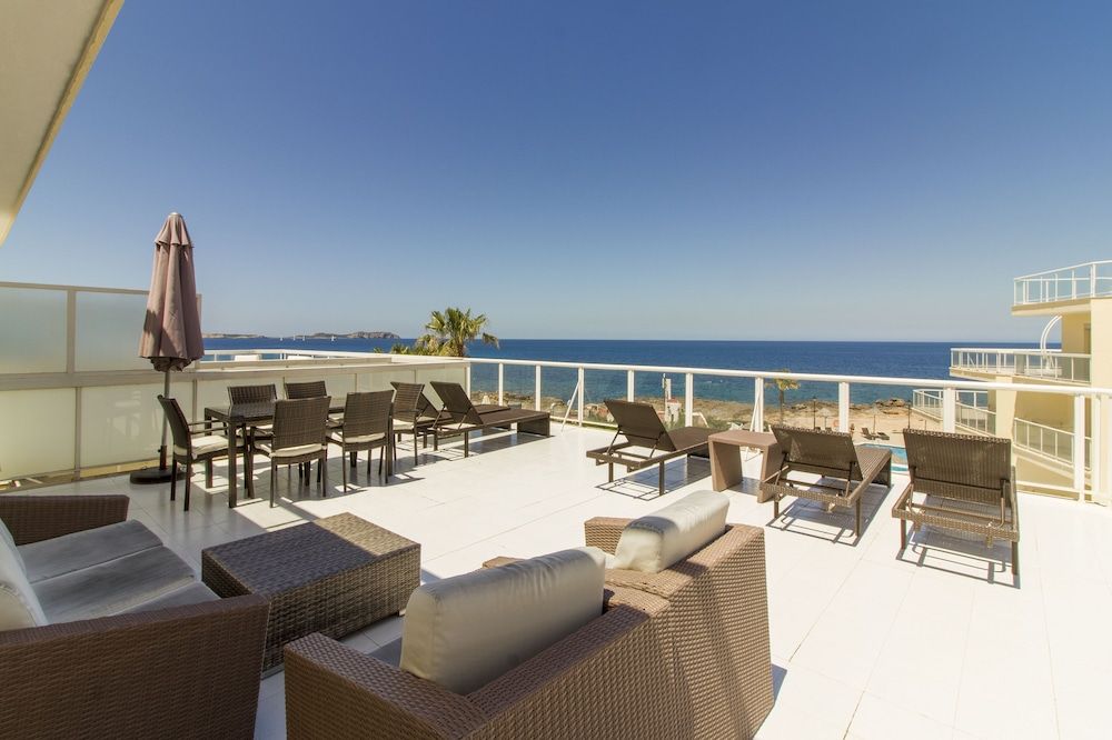 Deluxe Suite, 3 Bedrooms, Terrace, Sea View