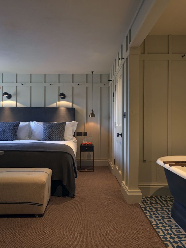 No 131 Family Room 2