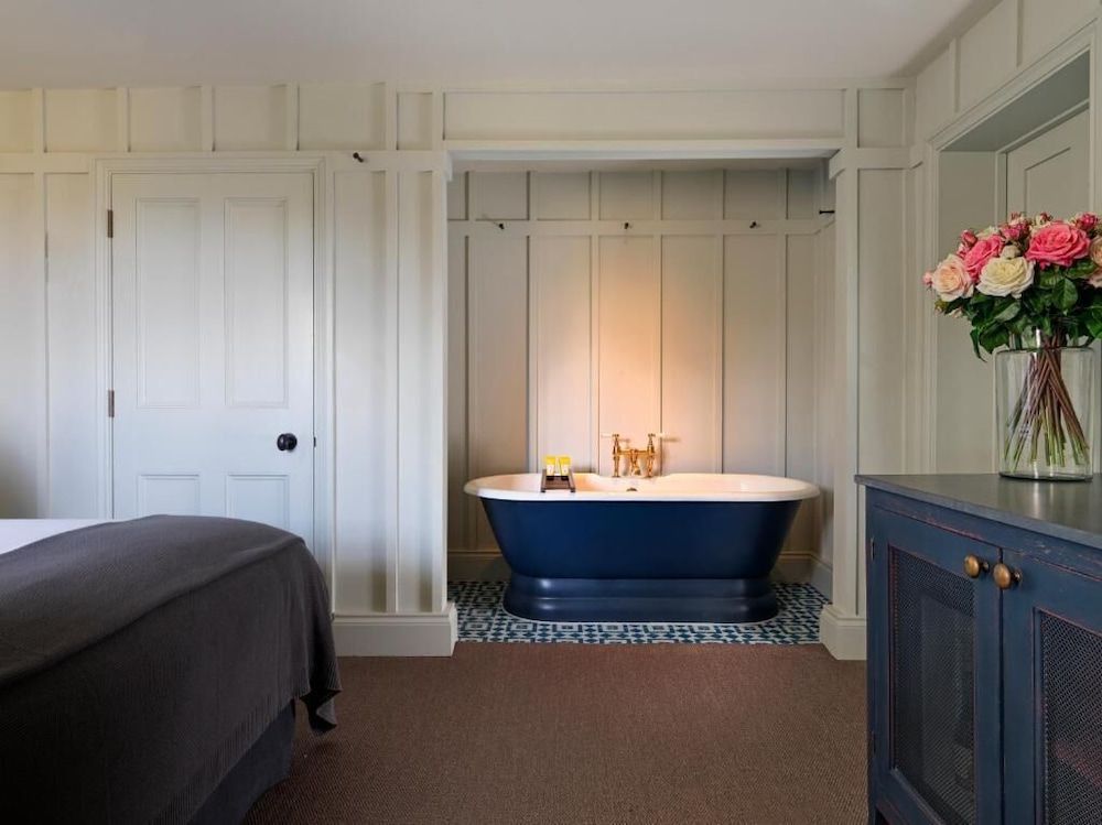 No 131 Family Room 6