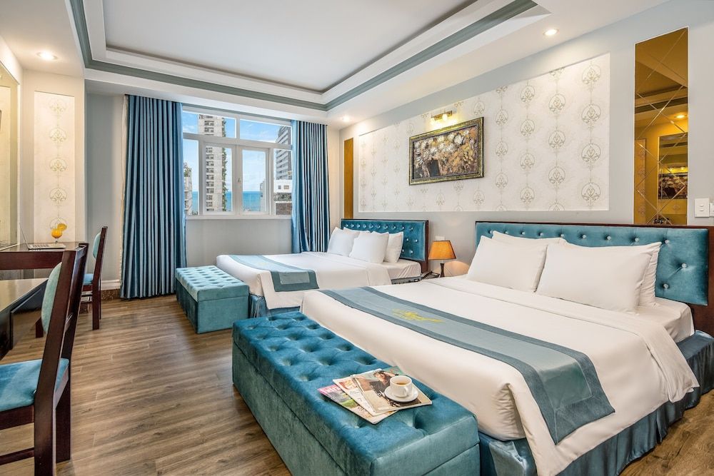 Angel Hotel Da Nang Family Room, Sea View 12