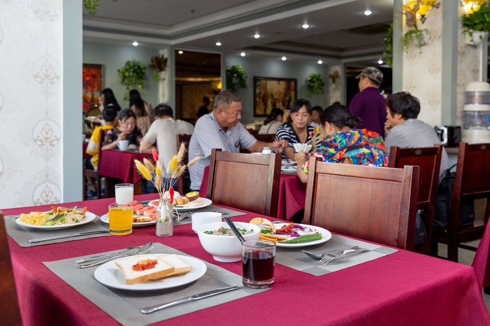 Angel Hotel Da Nang Deluxe Double Room, City View 12