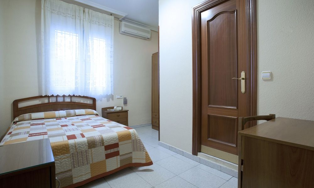 undefined Hostal Maria Luisa 10